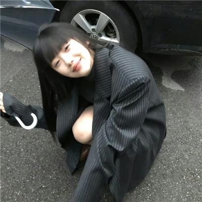 伴游女王